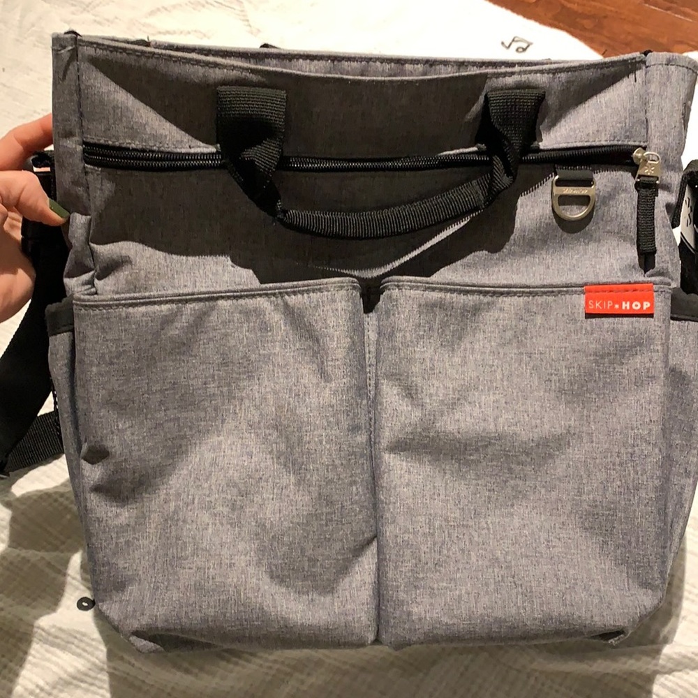 Skip hop Diaper bag with changing pad